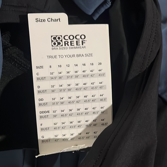 NWT Coco Reef Keepsake Curve Effect Color Block One Piece Swimsuit - Picture 9 of 10